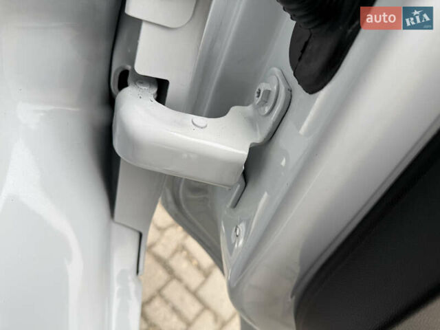 Білий Рено Мастєр, об'ємом двигуна 0 л та пробігом 192 тис. км за 21600 $, фото 53 на Automoto.ua