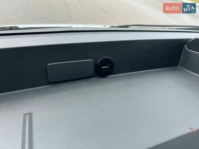 Белый Рено Мастер, объемом двигателя 2.3 л и пробегом 287 тыс. км за 25500 $, фото 99 на Automoto.ua