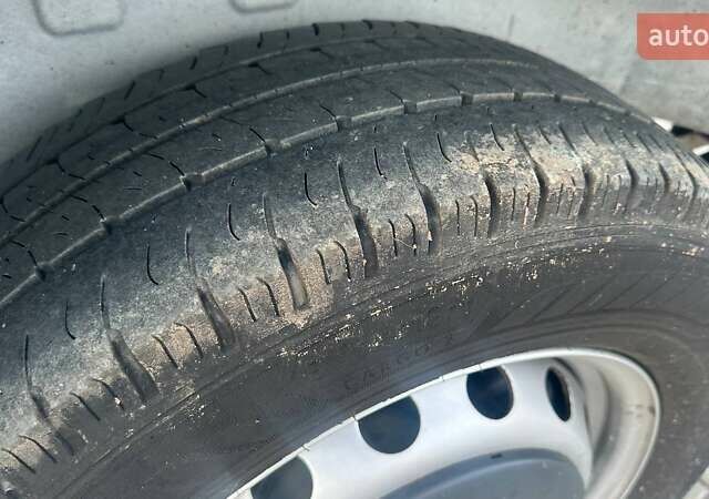 Белый Рено Мастер, объемом двигателя 2.3 л и пробегом 195 тыс. км за 19200 $, фото 13 на Automoto.ua