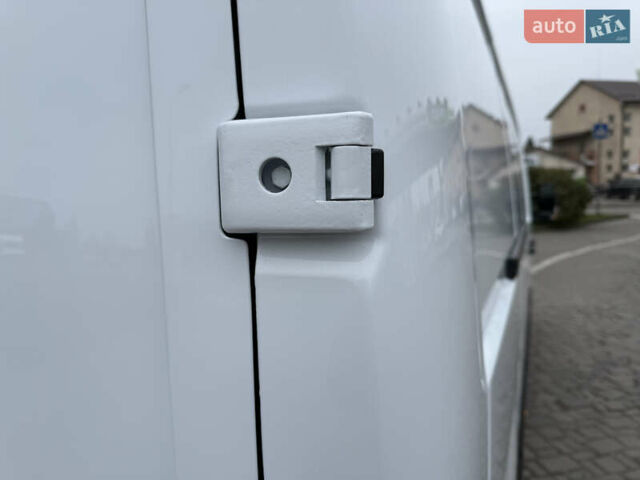 Білий Рено Мастєр, об'ємом двигуна 0 л та пробігом 192 тис. км за 21600 $, фото 22 на Automoto.ua
