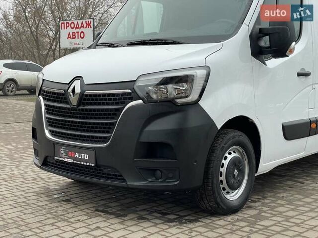 Белый Рено Мастер, объемом двигателя 2.3 л и пробегом 227 тыс. км за 24155 $, фото 3 на Automoto.ua