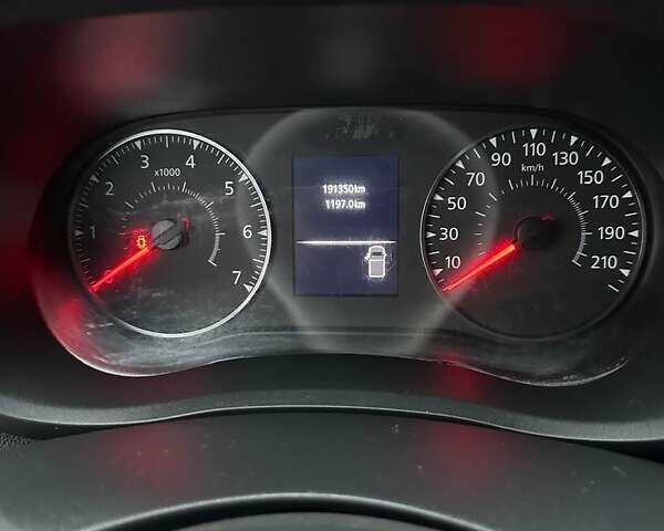 Белый Рено Мастер, объемом двигателя 2.3 л и пробегом 191 тыс. км за 19599 $, фото 12 на Automoto.ua