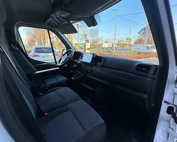 Белый Рено Мастер, объемом двигателя 2.3 л и пробегом 219 тыс. км за 20799 $, фото 14 на Automoto.ua