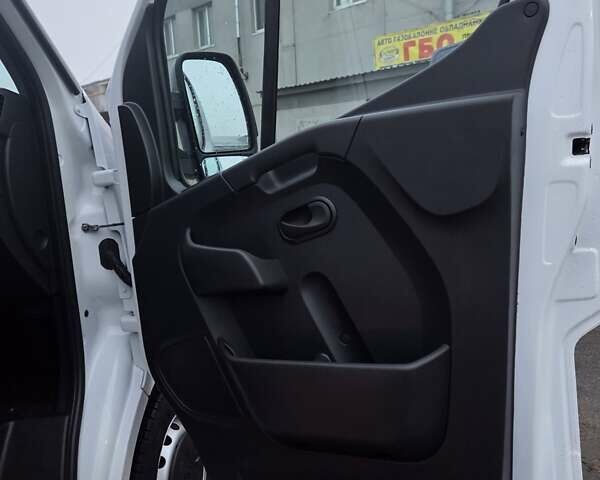 Білий Рено Мастєр, об'ємом двигуна 2.3 л та пробігом 118 тис. км за 22900 $, фото 11 на Automoto.ua