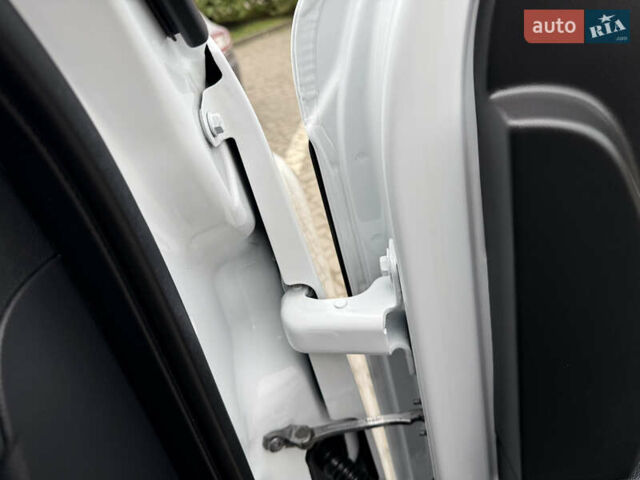 Білий Рено Мастєр, об'ємом двигуна 0 л та пробігом 192 тис. км за 21600 $, фото 52 на Automoto.ua