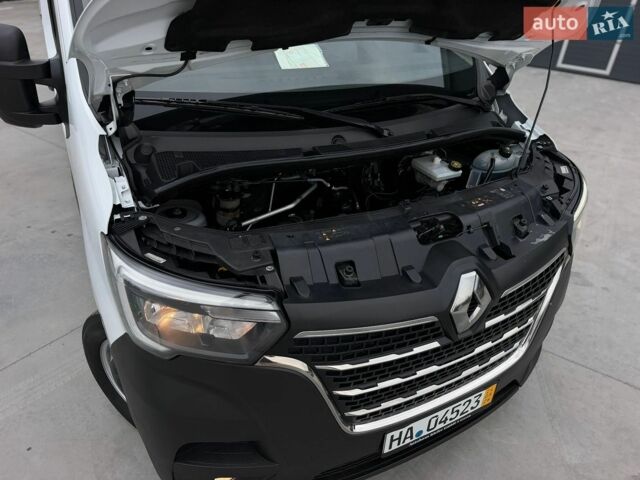 Белый Рено Мастер, объемом двигателя 2.3 л и пробегом 117 тыс. км за 21700 $, фото 74 на Automoto.ua