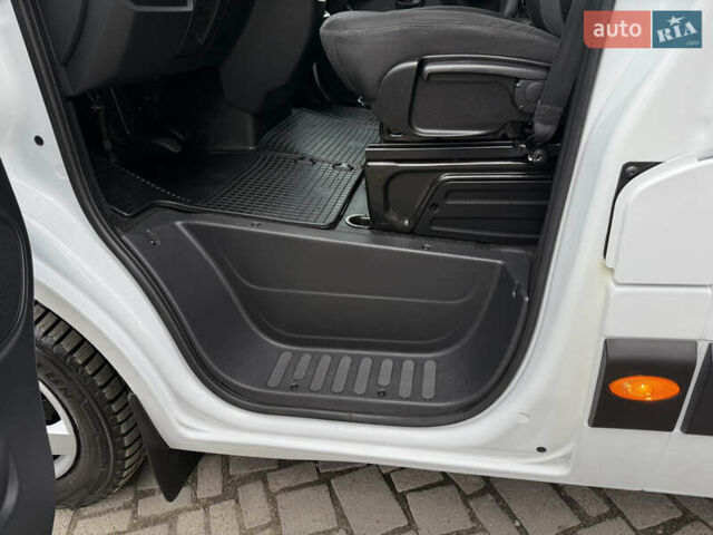 Білий Рено Мастєр, об'ємом двигуна 0 л та пробігом 192 тис. км за 21600 $, фото 40 на Automoto.ua