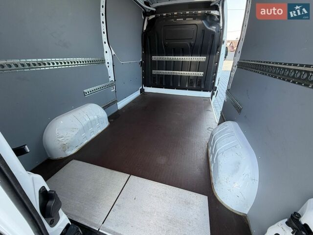 Белый Рено Мастер, объемом двигателя 2.3 л и пробегом 266 тыс. км за 19200 $, фото 11 на Automoto.ua