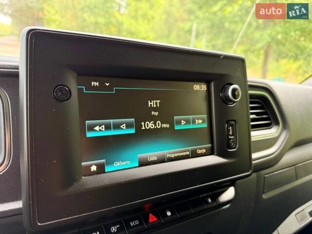 Белый Рено Мастер, объемом двигателя 2.3 л и пробегом 282 тыс. км за 23999 $, фото 114 на Automoto.ua