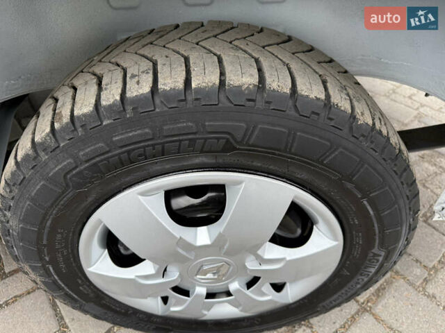 Білий Рено Мастєр, об'ємом двигуна 0 л та пробігом 192 тис. км за 21600 $, фото 34 на Automoto.ua