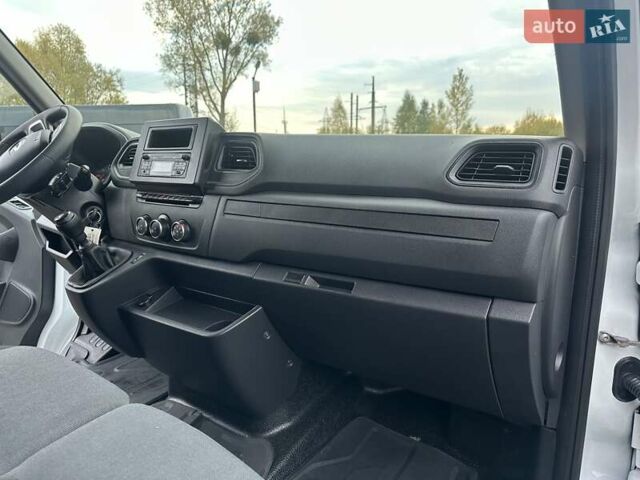 Білий Рено Мастєр, об'ємом двигуна 2.3 л та пробігом 198 тис. км за 19999 $, фото 32 на Automoto.ua