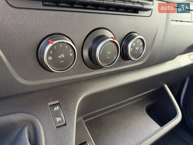 Білий Рено Мастєр, об'ємом двигуна 2.3 л та пробігом 194 тис. км за 21999 $, фото 26 на Automoto.ua