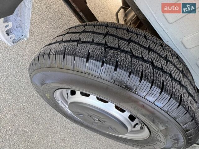 Белый Рено Мастер, объемом двигателя 2.3 л и пробегом 239 тыс. км за 23900 $, фото 19 на Automoto.ua