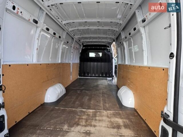 Белый Рено Мастер, объемом двигателя 2.3 л и пробегом 239 тыс. км за 23900 $, фото 23 на Automoto.ua