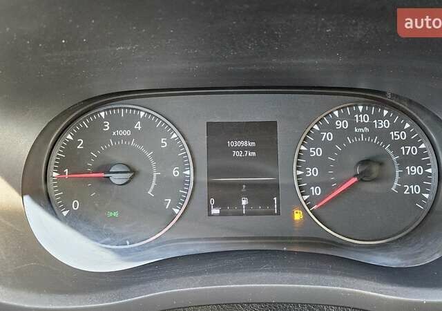 Білий Рено Мастєр, об'ємом двигуна 2.3 л та пробігом 103 тис. км за 23800 $, фото 16 на Automoto.ua