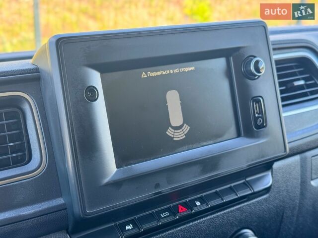 Белый Рено Мастер, объемом двигателя 2.3 л и пробегом 126 тыс. км за 25999 $, фото 15 на Automoto.ua