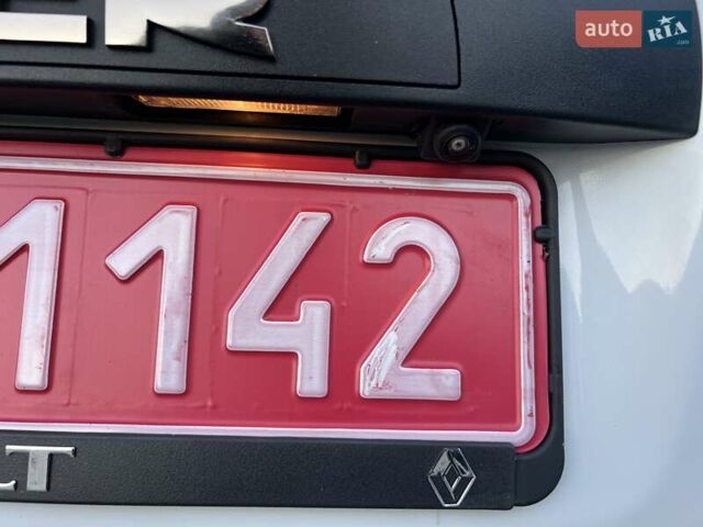 Белый Рено Мастер, объемом двигателя 2.3 л и пробегом 151 тыс. км за 21450 $, фото 39 на Automoto.ua