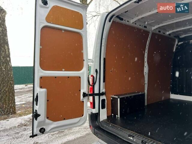 Белый Рено Мастер, объемом двигателя 2.3 л и пробегом 125 тыс. км за 22500 $, фото 24 на Automoto.ua