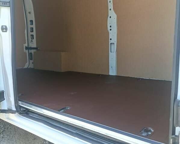 Білий Рено Мастєр, об'ємом двигуна 2.3 л та пробігом 147 тис. км за 21700 $, фото 25 на Automoto.ua