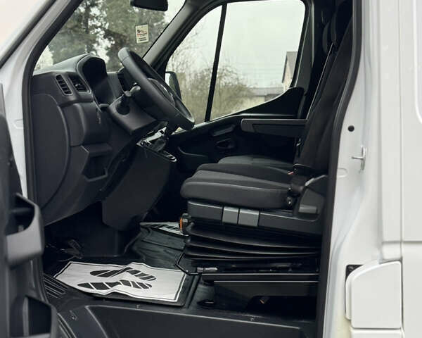 Белый Рено Мастер, объемом двигателя 2.3 л и пробегом 253 тыс. км за 20800 $, фото 16 на Automoto.ua