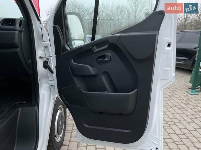 Белый Рено Мастер, объемом двигателя 2.3 л и пробегом 227 тыс. км за 24155 $, фото 31 на Automoto.ua