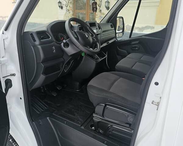 Белый Рено Мастер, объемом двигателя 2.3 л и пробегом 199 тыс. км за 21300 $, фото 24 на Automoto.ua