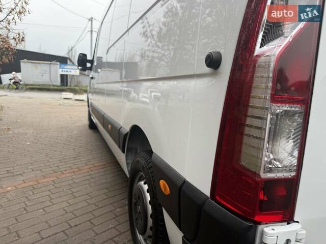 Белый Рено Мастер, объемом двигателя 2.3 л и пробегом 185 тыс. км за 23850 $, фото 19 на Automoto.ua