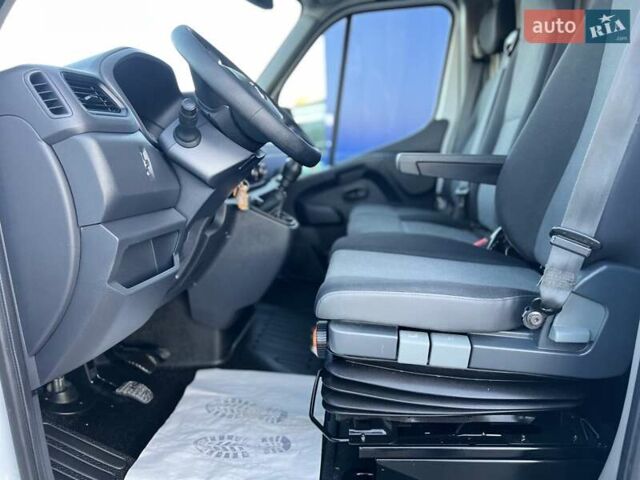 Белый Рено Мастер, объемом двигателя 2.3 л и пробегом 151 тыс. км за 21450 $, фото 27 на Automoto.ua