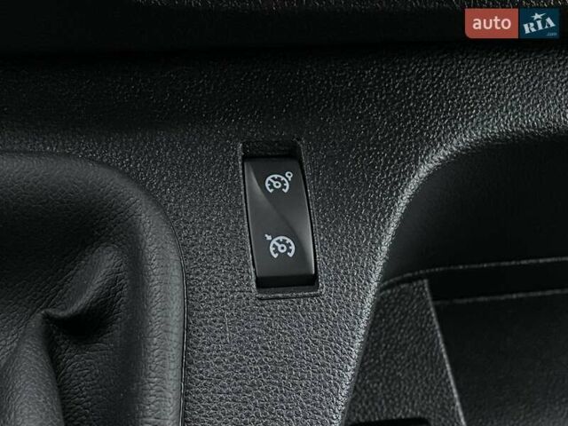 Белый Рено Мастер, объемом двигателя 2.3 л и пробегом 227 тыс. км за 24155 $, фото 45 на Automoto.ua