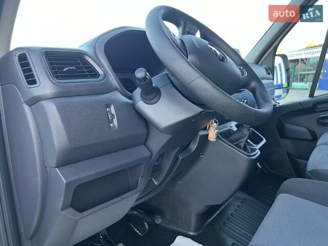 Белый Рено Мастер, объемом двигателя 2.3 л и пробегом 151 тыс. км за 21450 $, фото 26 на Automoto.ua