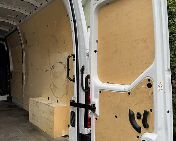 Білий Рено Мастєр, об'ємом двигуна 2.3 л та пробігом 95 тис. км за 27000 $, фото 4 на Automoto.ua