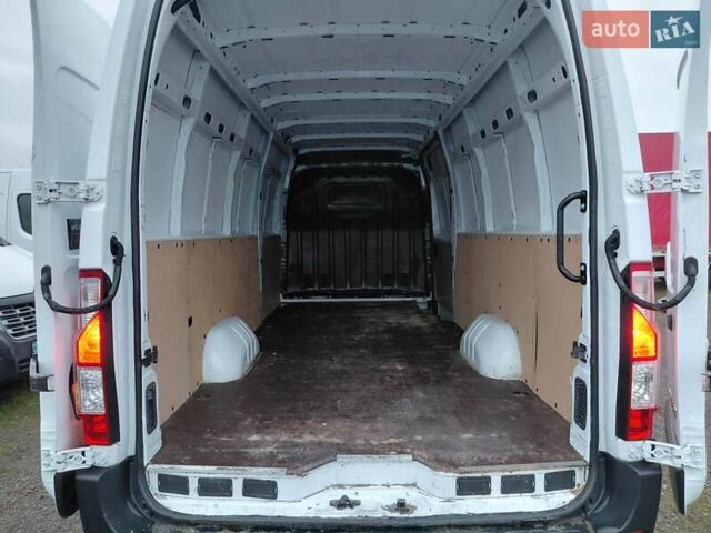 Белый Рено Мастер, объемом двигателя 2.3 л и пробегом 92 тыс. км за 25000 $, фото 21 на Automoto.ua