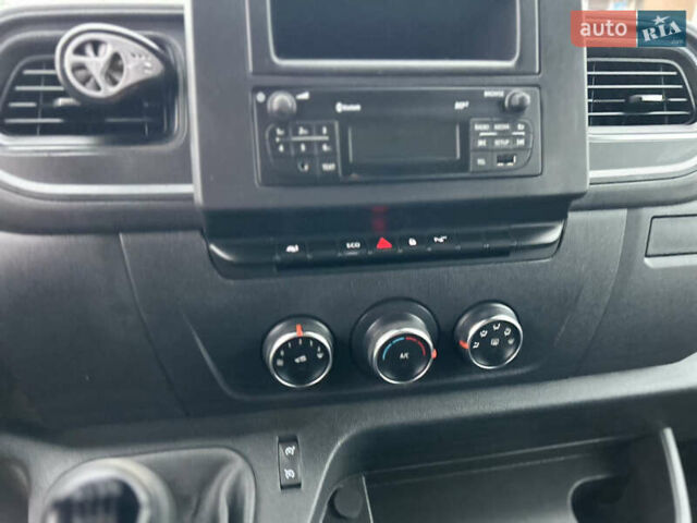 Білий Рено Мастєр, об'ємом двигуна 2.3 л та пробігом 105 тис. км за 21400 $, фото 43 на Automoto.ua