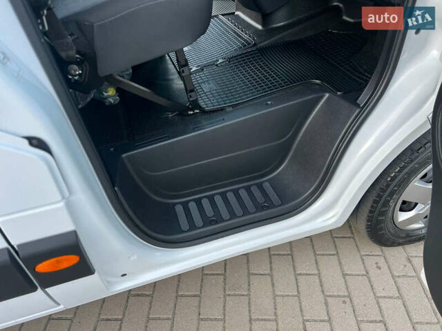 Білий Рено Мастєр, об'ємом двигуна 0 л та пробігом 279 тис. км за 21500 $, фото 61 на Automoto.ua