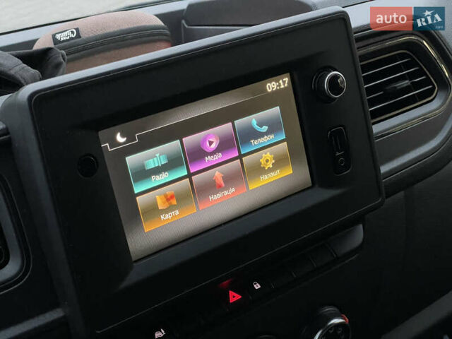 Белый Рено Мастер, объемом двигателя 2.3 л и пробегом 57 тыс. км за 26999 $, фото 12 на Automoto.ua