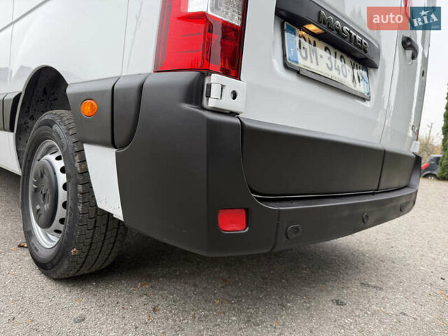 Белый Рено Мастер, объемом двигателя 2.3 л и пробегом 195 тыс. км за 22100 $, фото 21 на Automoto.ua