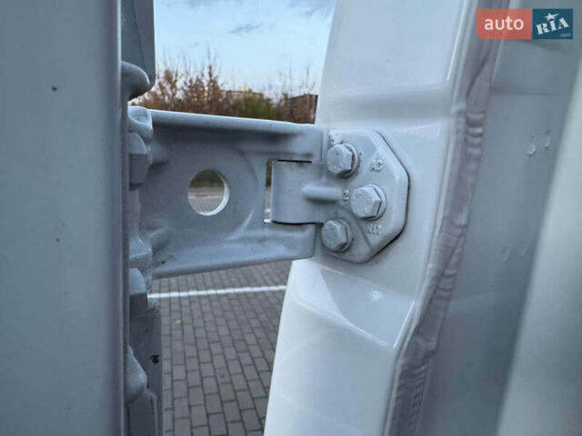 Білий Рено Мастєр, об'ємом двигуна 0 л та пробігом 193 тис. км за 21900 $, фото 89 на Automoto.ua