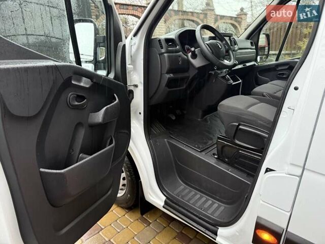 Белый Рено Мастер, объемом двигателя 2.3 л и пробегом 87 тыс. км за 27800 $, фото 13 на Automoto.ua