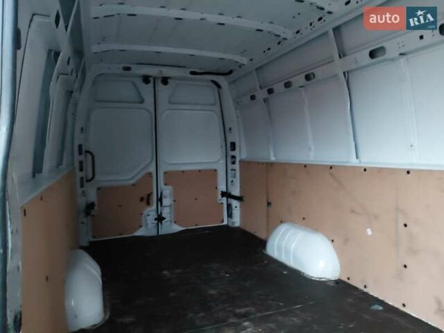 Белый Рено Мастер, объемом двигателя 2.3 л и пробегом 92 тыс. км за 25000 $, фото 13 на Automoto.ua