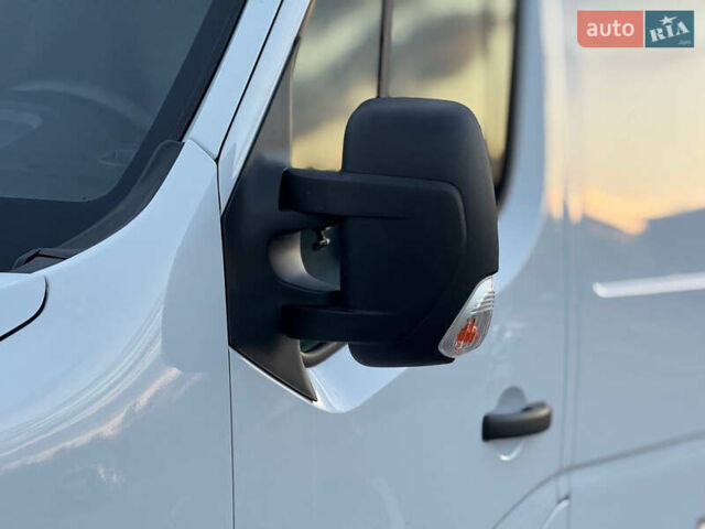 Білий Рено Мастєр, об'ємом двигуна 0 л та пробігом 193 тис. км за 21900 $, фото 41 на Automoto.ua