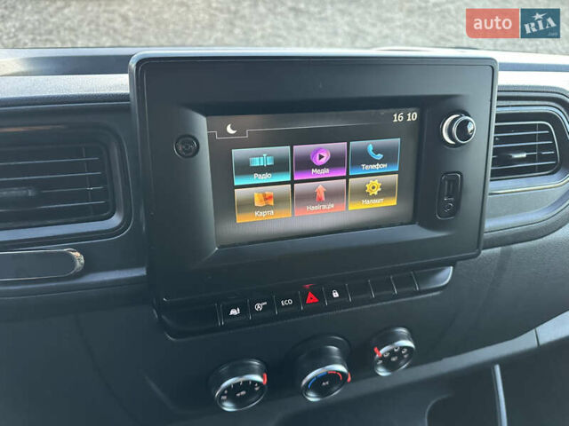 Белый Рено Мастер, объемом двигателя 2.3 л и пробегом 226 тыс. км за 27000 $, фото 21 на Automoto.ua