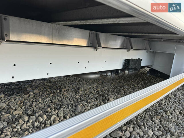 Белый Рено Мастер, объемом двигателя 2.3 л и пробегом 226 тыс. км за 27000 $, фото 11 на Automoto.ua