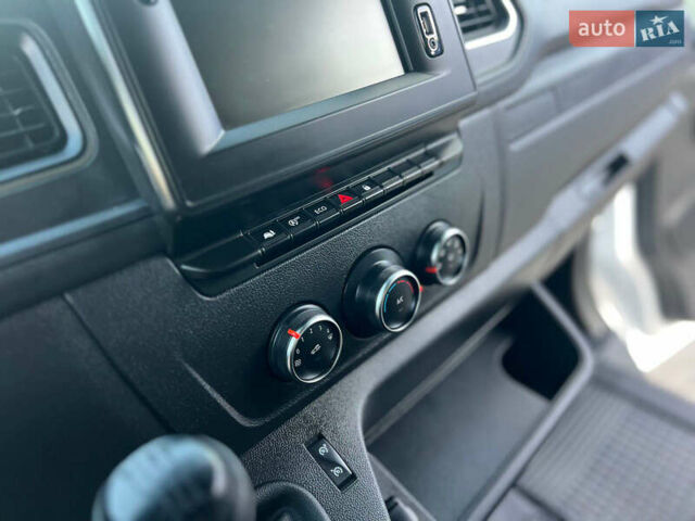 Білий Рено Мастєр, об'ємом двигуна 0 л та пробігом 279 тис. км за 21500 $, фото 57 на Automoto.ua