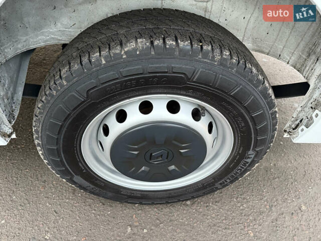 Білий Рено Мастєр, об'ємом двигуна 0 л та пробігом 203 тис. км за 21500 $, фото 60 на Automoto.ua