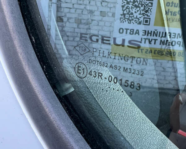 Білий Рено Мастєр, об'ємом двигуна 0 л та пробігом 156 тис. км за 21400 $, фото 21 на Automoto.ua