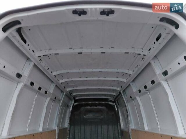 Белый Рено Мастер, объемом двигателя 2.3 л и пробегом 92 тыс. км за 25000 $, фото 18 на Automoto.ua