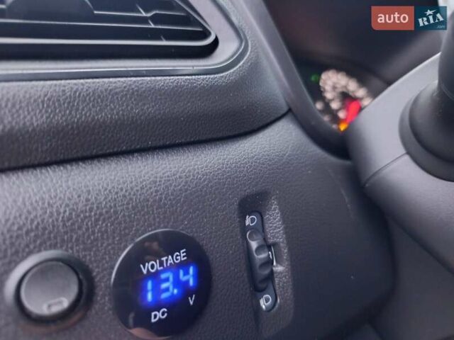 Белый Рено Мастер, объемом двигателя 2.3 л и пробегом 288 тыс. км за 21999 $, фото 19 на Automoto.ua