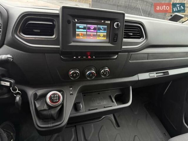 Белый Рено Мастер, объемом двигателя 2.3 л и пробегом 87 тыс. км за 27800 $, фото 19 на Automoto.ua