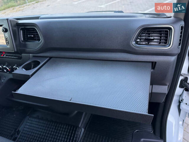 Білий Рено Мастєр, об'ємом двигуна 0 л та пробігом 193 тис. км за 21900 $, фото 68 на Automoto.ua