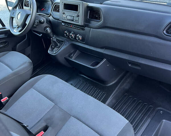 Білий Рено Мастєр, об'ємом двигуна 0 л та пробігом 156 тис. км за 21400 $, фото 15 на Automoto.ua